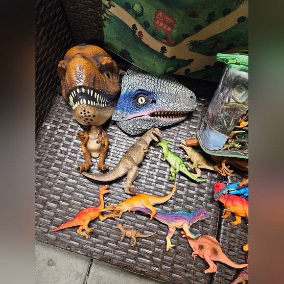 Dinosaur Play Mat Lot - Picture 2 of 5